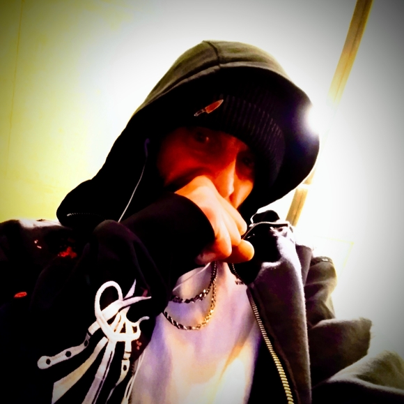 Meet your Posher, Michael - Picture 3 of 5